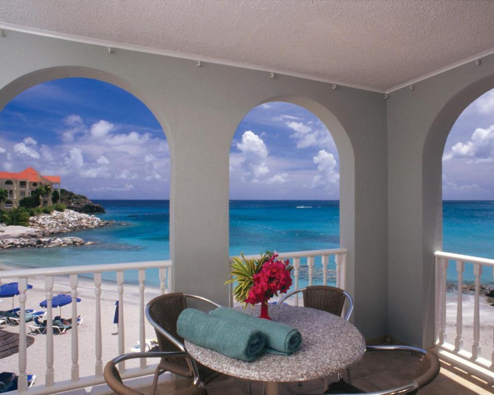 Divi Little Bay Beach Resort Philipsburg  Restaurant photo